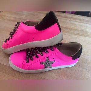 Mi.im brand hot pink shoes. Size 7.5